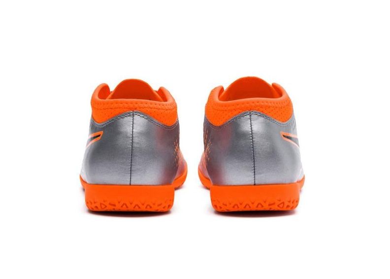 Laste saali jalgpallijalatsid Puma One 4 Syn IT Jr 104783 01 suurendatud