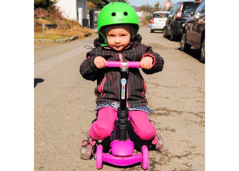 Laste tõukeratas LED-tuledega Nimbo 3in1 WORKER suurendatud