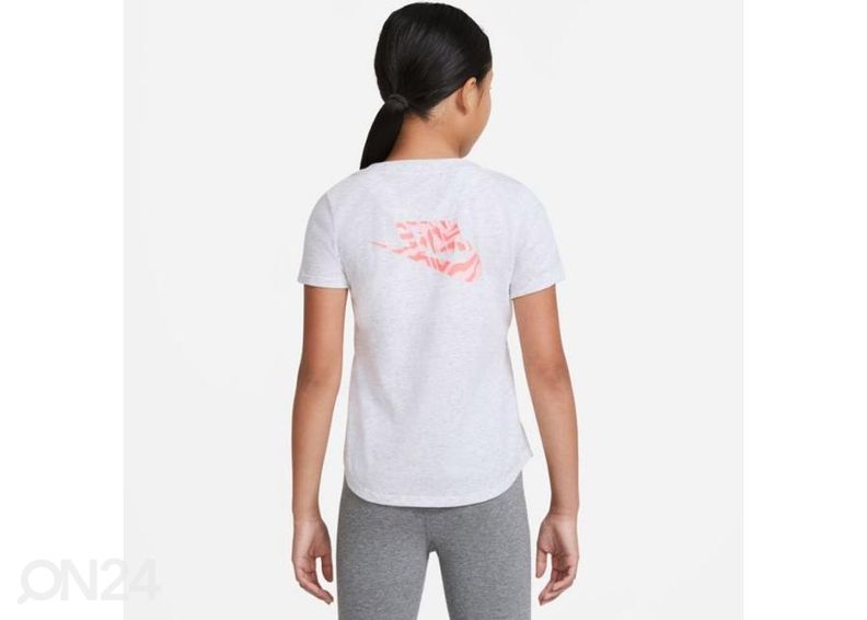 Laste vabaajasärk Nike Sportswear suurendatud