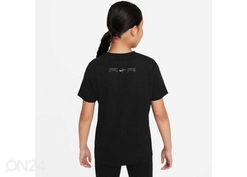 Laste vabaajasärk Nike Sportswear suurendatud