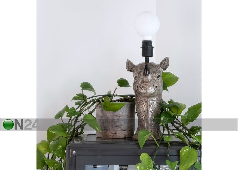 Laualamp Ninasarvik suurendatud