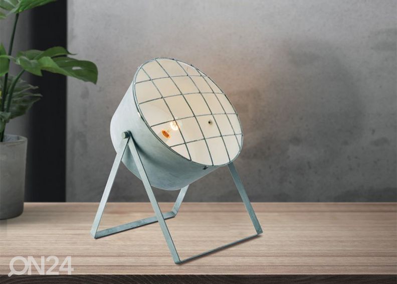 Lauavalgusti Clemento suurendatud