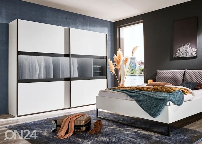 LED-valgustid Alicante riidekapile suurendatud