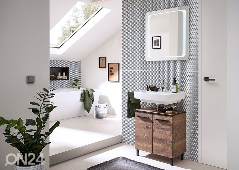 LED valgustusega peegel suurendatud