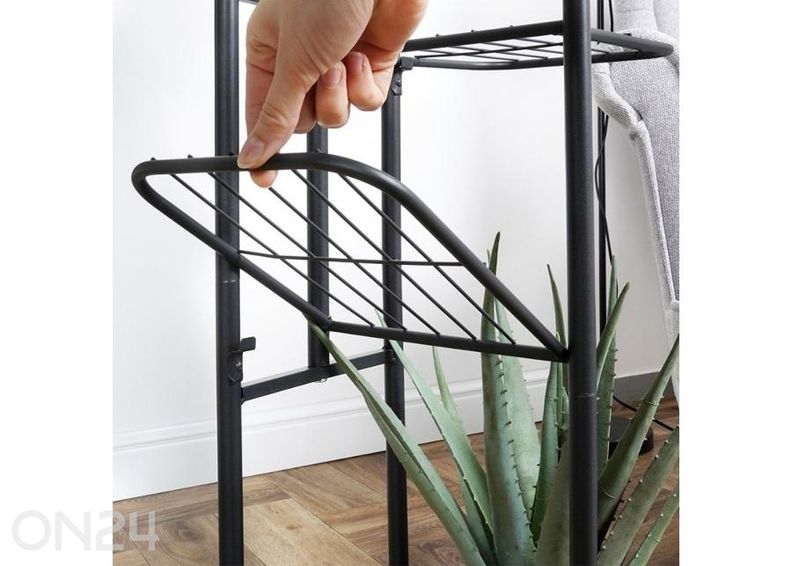 Lillepostament 4 tasandiga, must suurendatud