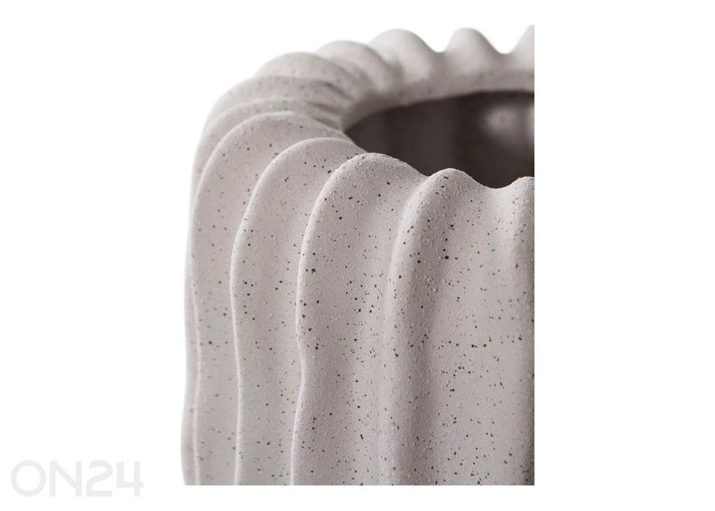 Lillepott suurendatud