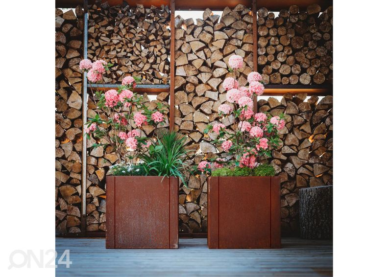 Lillepott Cor-Ten terasest Clara M suurendatud