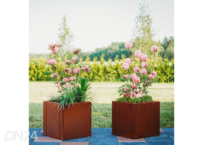 Lillepott Cor-Ten terasest Clara M suurendatud