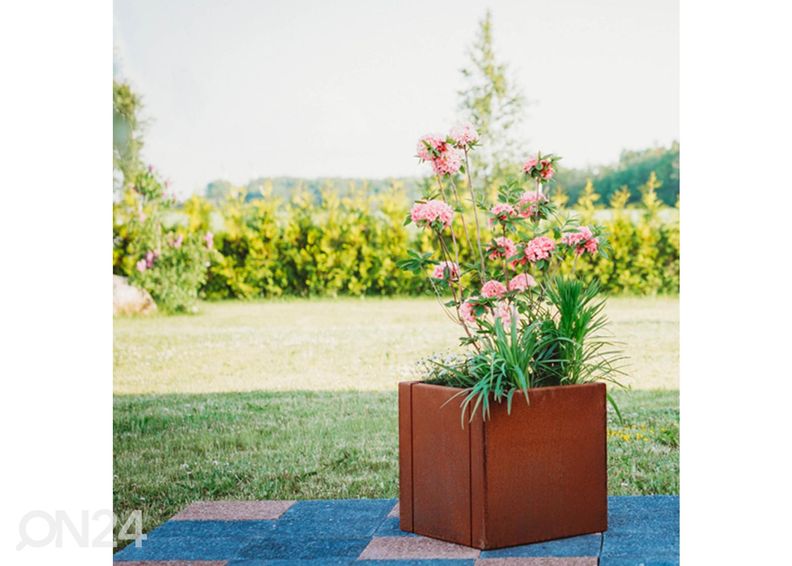 Lillepott Cor-Ten terasest Clara M suurendatud