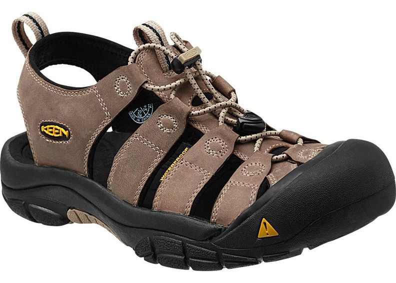 Matkasandaalid varbakaitsega meestele NEWPORT suurendatud