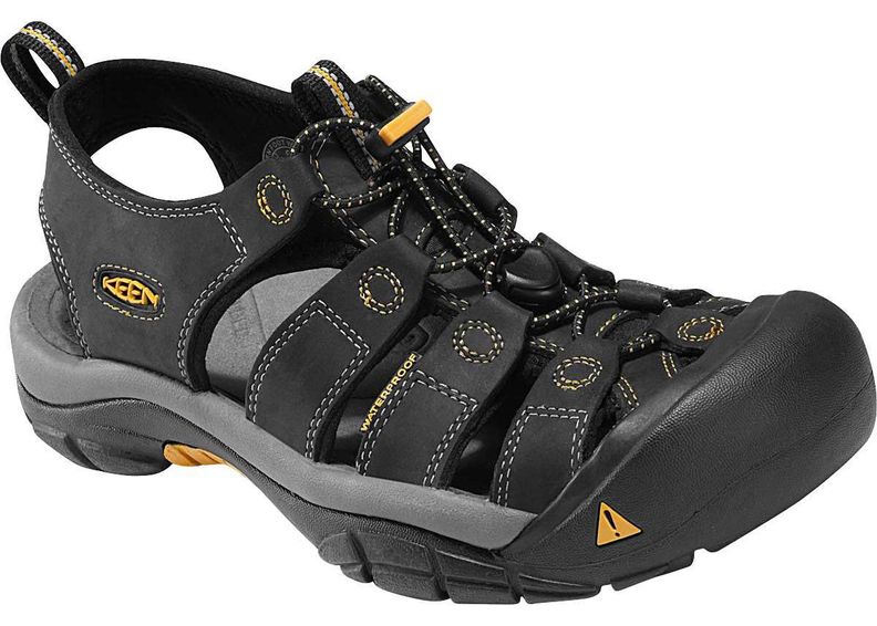 Matkasandaalid varbakaitsega meestele NEWPORT suurendatud