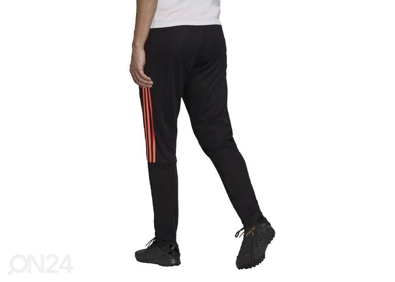 Meeste dressipüksid Adidas Juventus Torino suurendatud