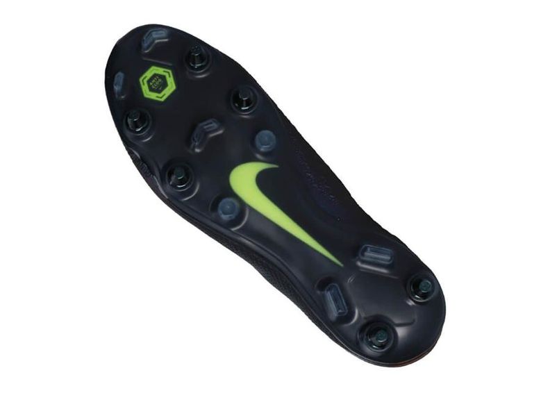 Meeste jalgpallijalatsid muru Nike Phantom Vsn Elite Df Sg-Pro Ac M CD4163-010 suurendatud