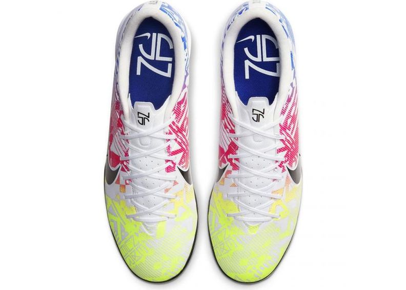 Meeste jalgpallijalatsid saali Nike Mercurial Vapor 13 Academy NJR IC AT7994 104 suurendatud