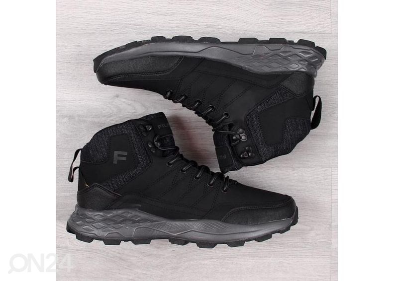 Meeste talvesaapad Filippo suurendatud