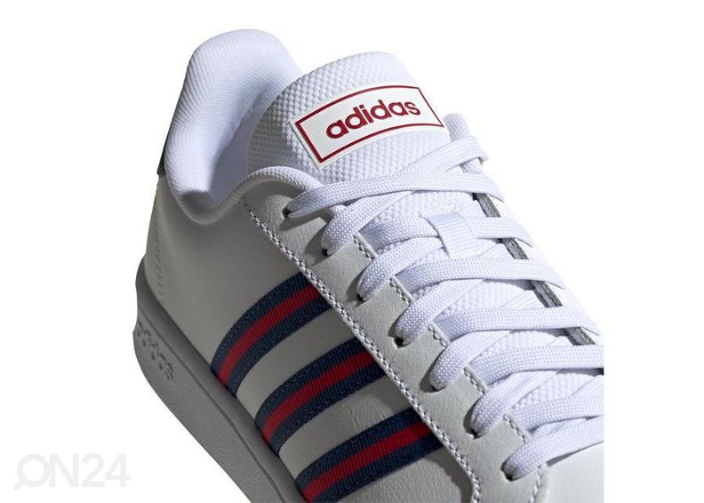 Meeste vabaajajalatsid Adidas Grand Court suurendatud