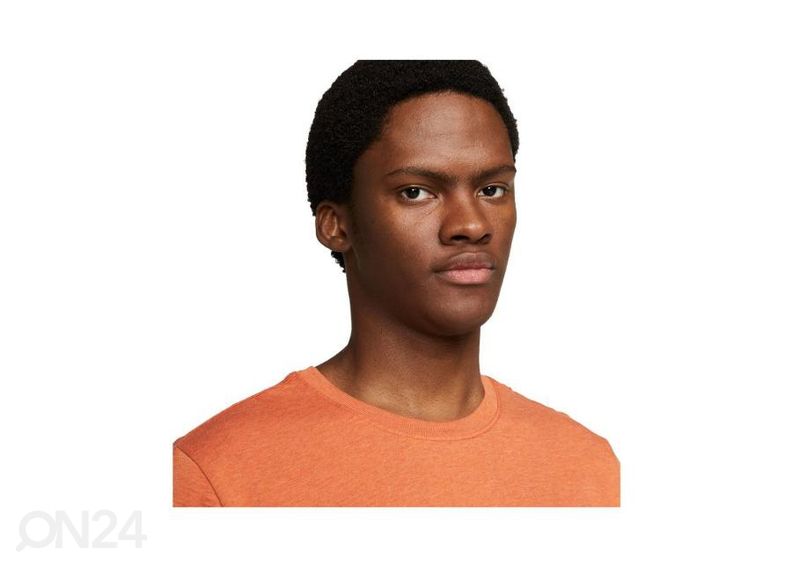 Meeste vabaajasärk Nike NSW Sustainability suurendatud