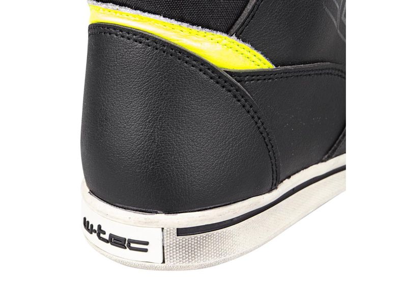 Mootorratta jalatsid W-TEC Culabus suurendatud