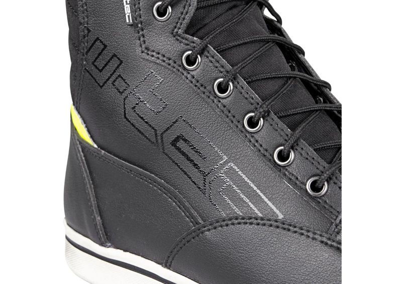 Mootorratta jalatsid W-TEC Culabus suurendatud