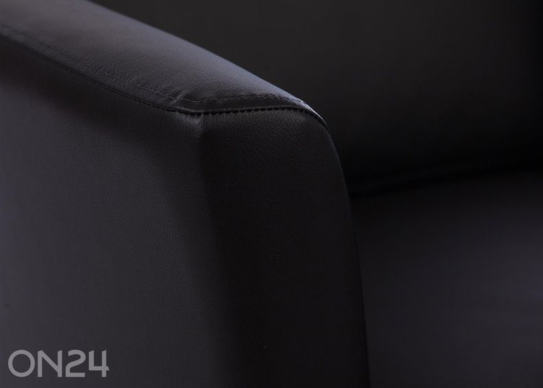 Nahast 3-kohaline diivan Boss suurendatud