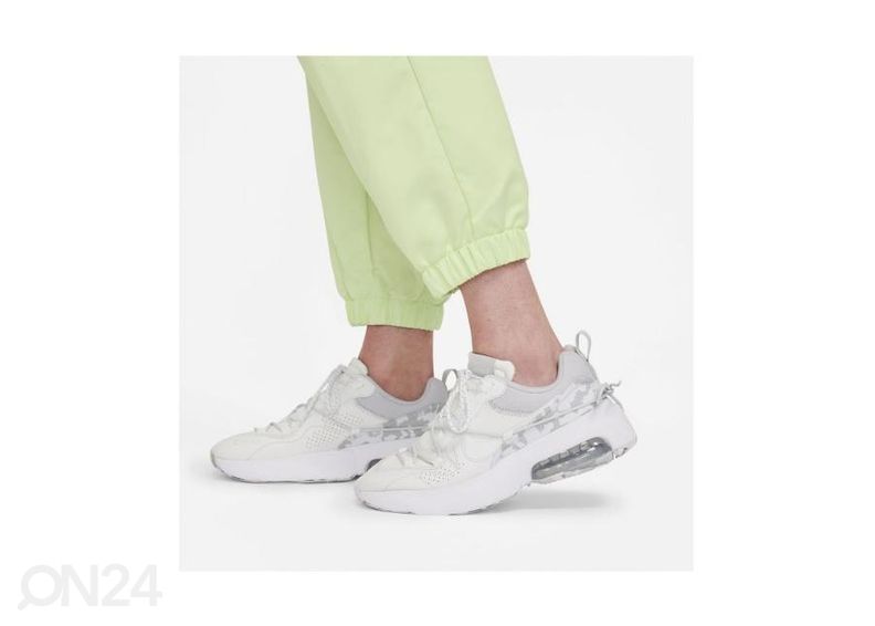 Naiste dressipüksid Nike NSW Air suurendatud