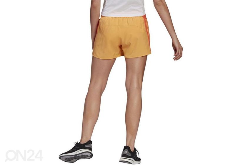 Naiste lühikesed jooksupüksid Adidas Run It Short suurendatud