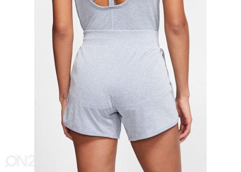 Naiste lühikesed treeningpüksid Nike Yoga shorty W CQ8838-491 suurendatud