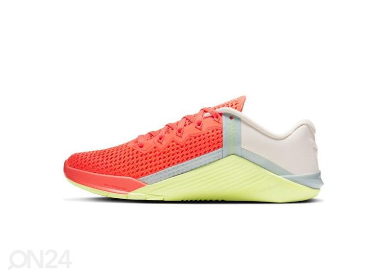 Naiste treeningjalatsid Nike Metcon 6 suurendatud