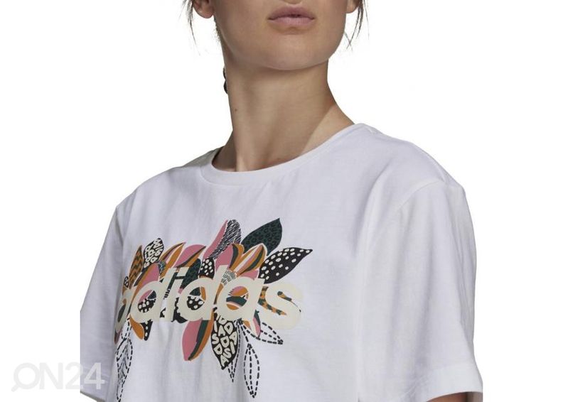 Naiste vabaajasärk Adidas Farm suurendatud
