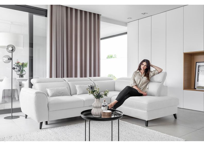 Nurgadiivanvoodi pesukastiga Roma suurendatud