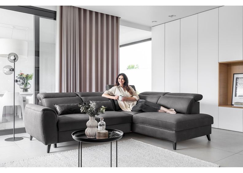 Nurgadiivanvoodi pesukastiga Roma suurendatud