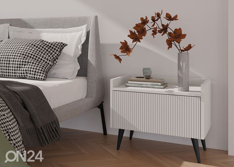 Öökapp Ademo suurendatud