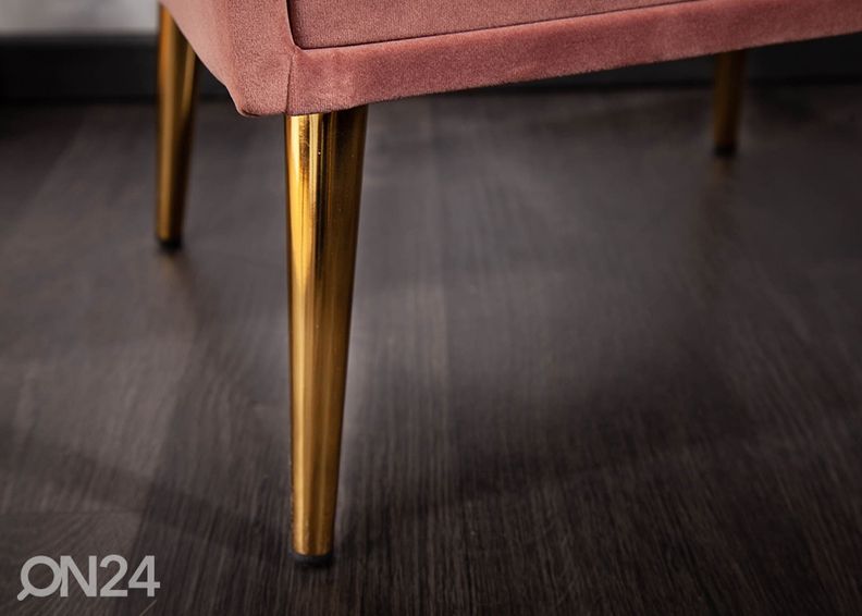 Öökapp Famous suurendatud