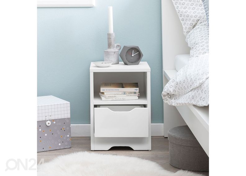 Öökapp Nacht, valge suurendatud