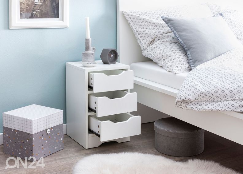 Öökapp Nacht, valge suurendatud