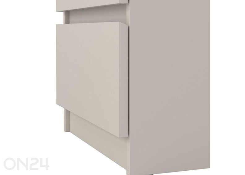 Öökapp Naia suurendatud