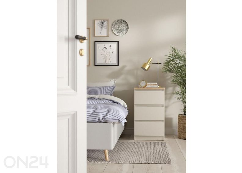 Öökapp Naia suurendatud