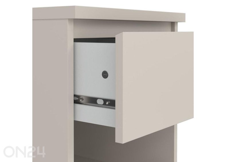 Öökapp Naia suurendatud