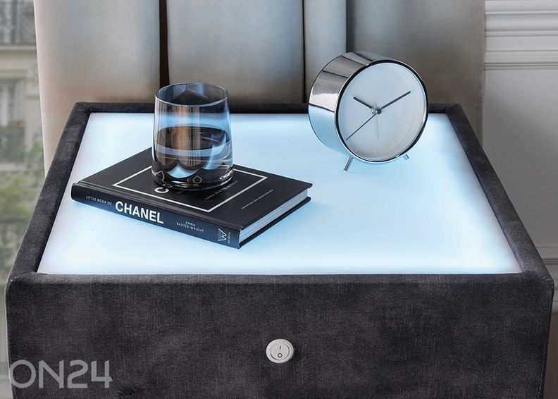 Öökapp Paris suurendatud