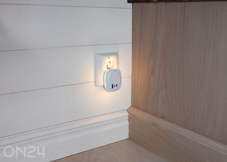 Öölamp USB-laadijaga suurendatud