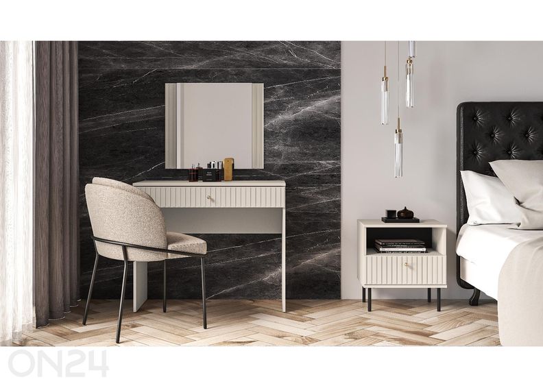 Peegel Sophie suurendatud