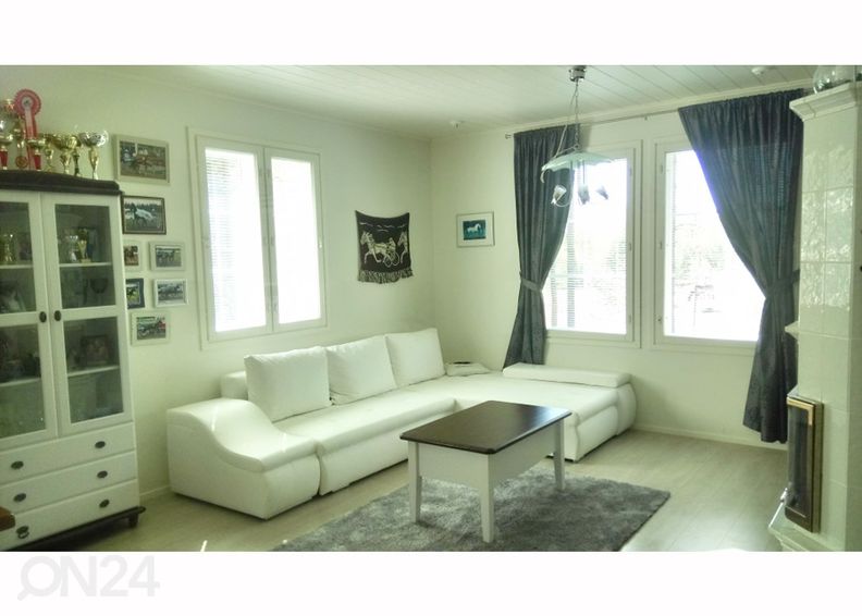 Pesukastiga nurgadiivanvoodi suurendatud