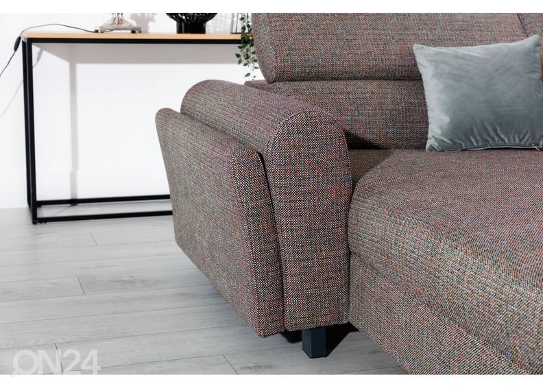 Pesukastiga nurgadiivanvoodi suurendatud