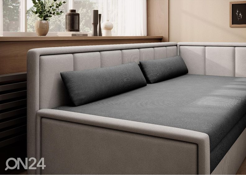 Pesukastiga voodi Kiel suurendatud