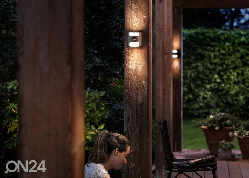 Philips Grass seinalamp liikumisanduriga 2x5,5 W 800lm 2700K suurendatud