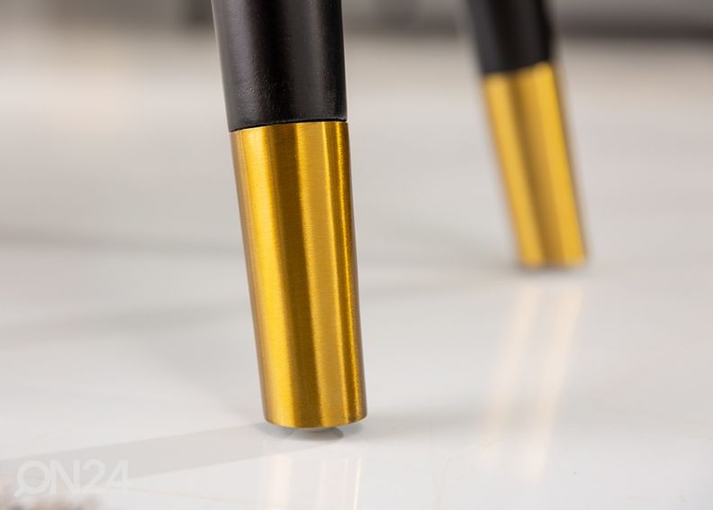 Pink Scarlett suurendatud