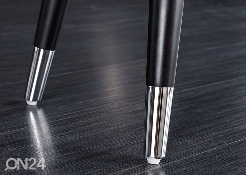 Pink Scarlett suurendatud