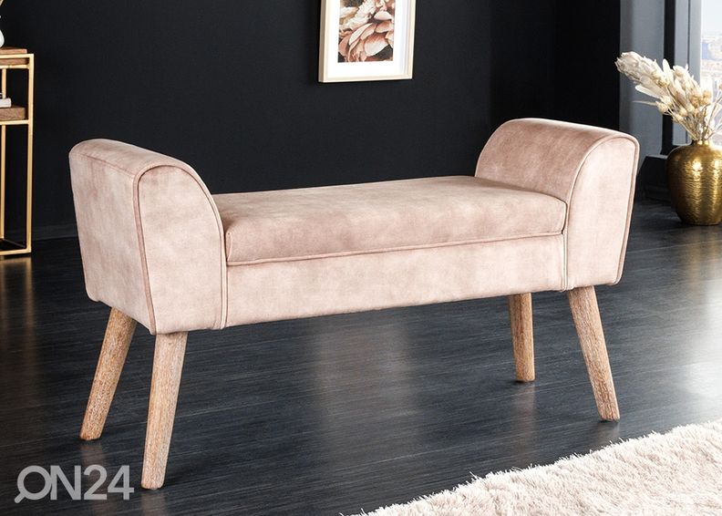 Pink Scarlett suurendatud