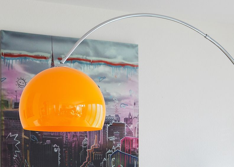 Põrandalamp suurendatud