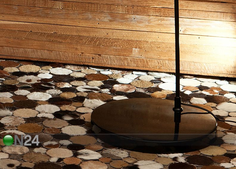 Põrandalamp suurendatud